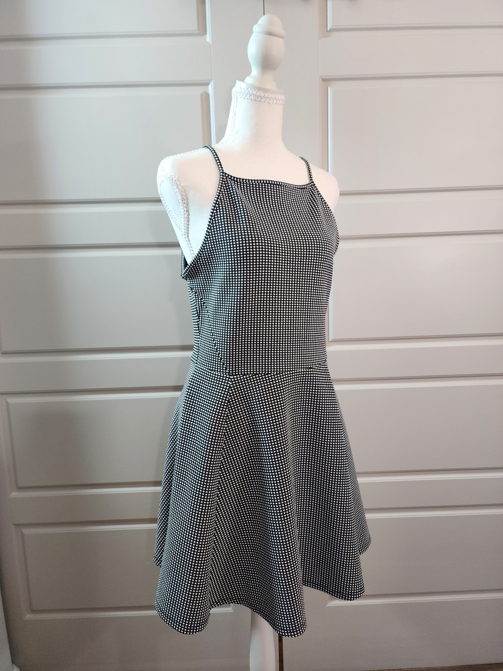 LIKE NEW H&M Divided Gingham Halter Skater Dress Black & White - Size 12 - Picture 4 of 5